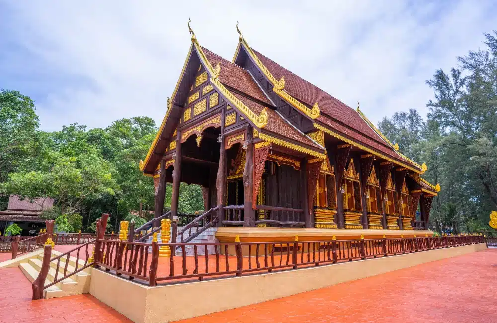 ไหว้พระที่วัดท่าไทร
