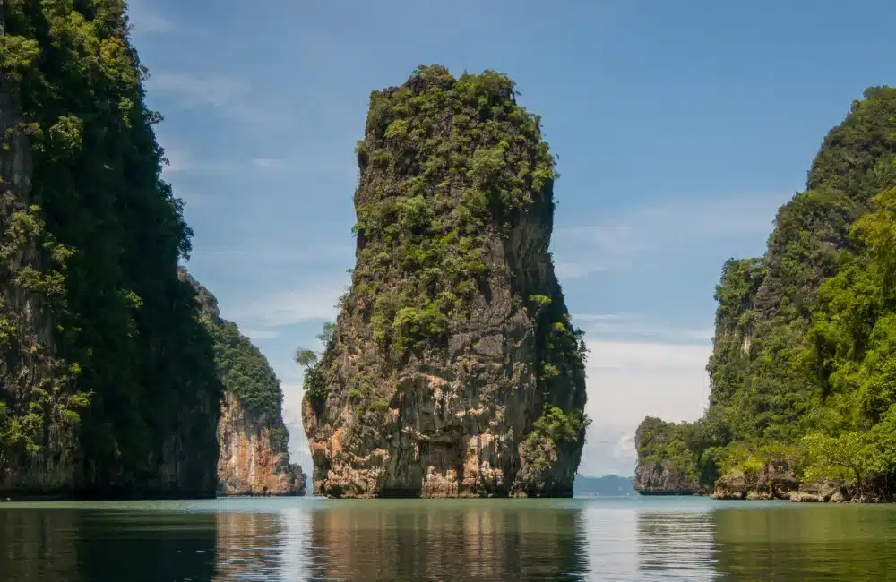 ชมธรรมชาติแห่งเกาะป่ากลางทะเลที่ อุทยานแห่งชาติอ่าวพังงา 8 7.เกาะพนัก