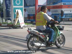 getting around pattaya in a motorbike taxi
