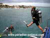 open water jump for scuba diving in Pattaya