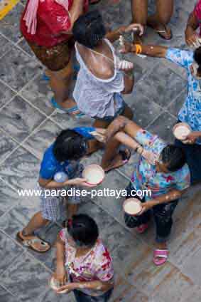 sonkran festival in pattaya